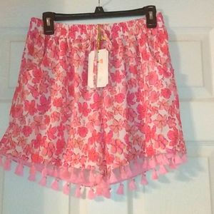 Simply Southern flowy shorts!